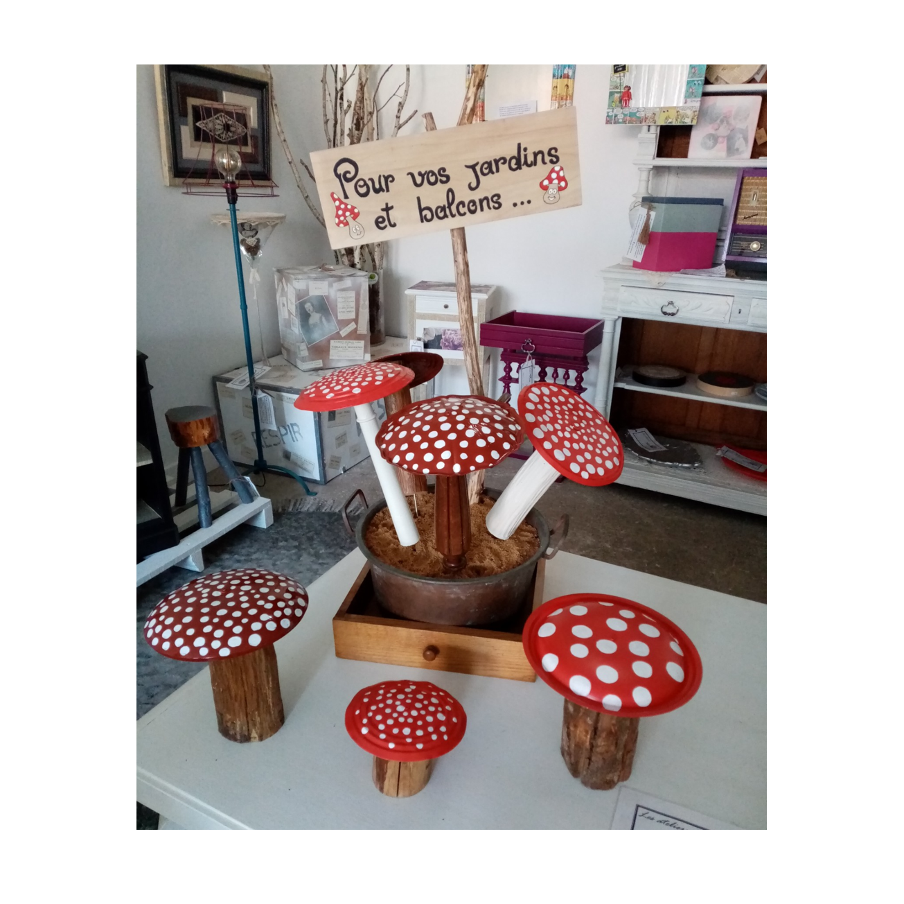 Champignon en bois et métal