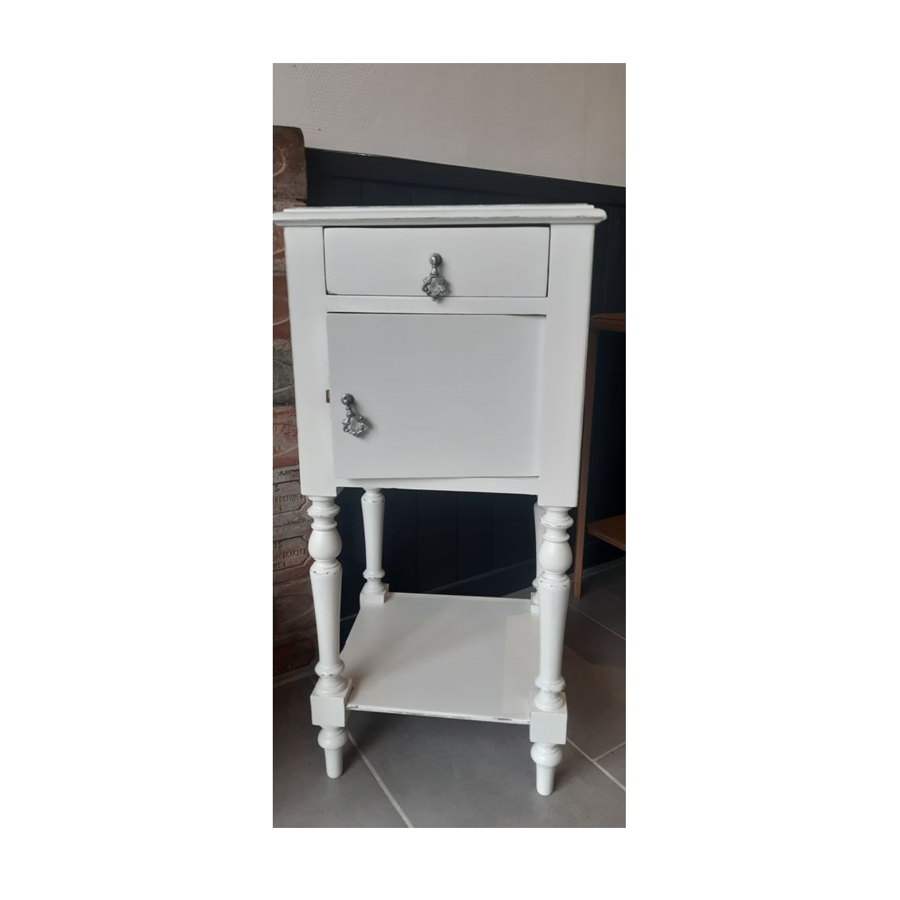 Table de chevet